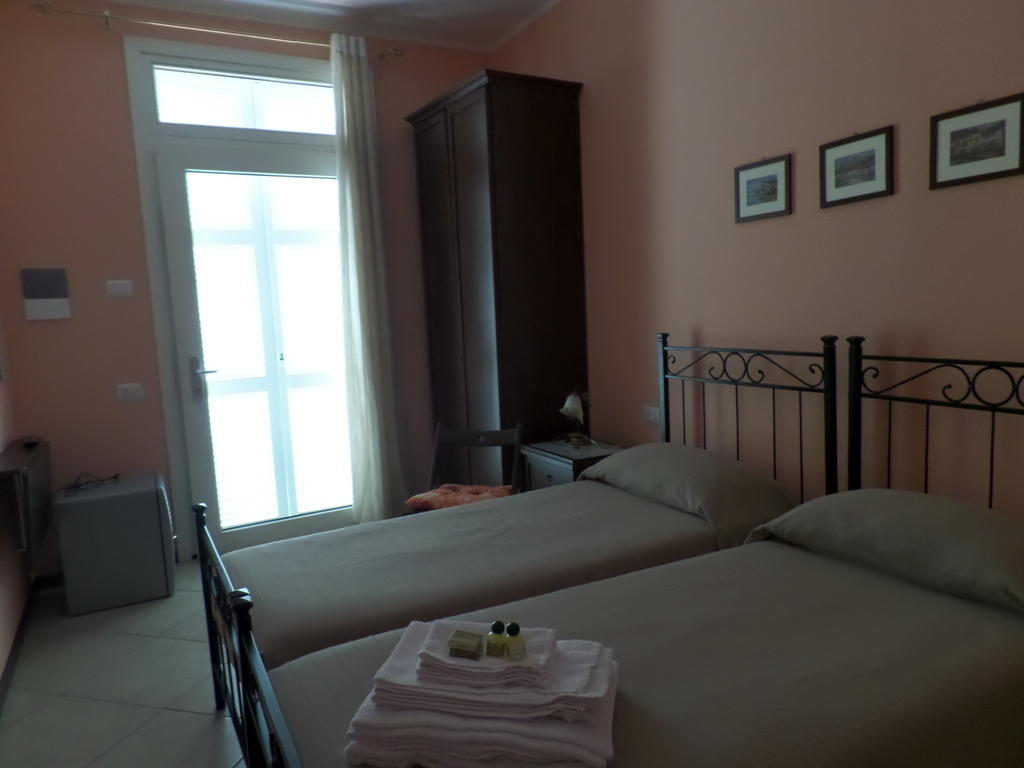 B&B Partenza Funivia Lecco Habitación foto